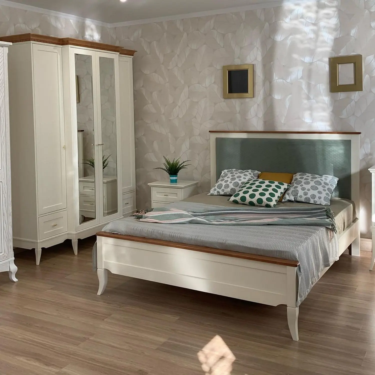 Кровать  "Римини"1800х2000  с мягким изголовьем