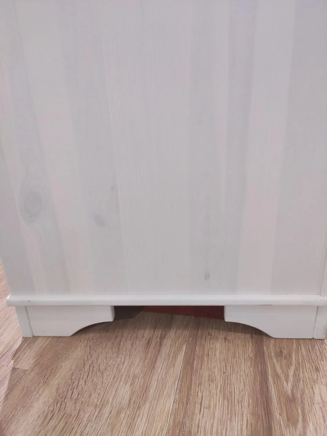 Комод с четырьмя ящиками Бейли белый воск