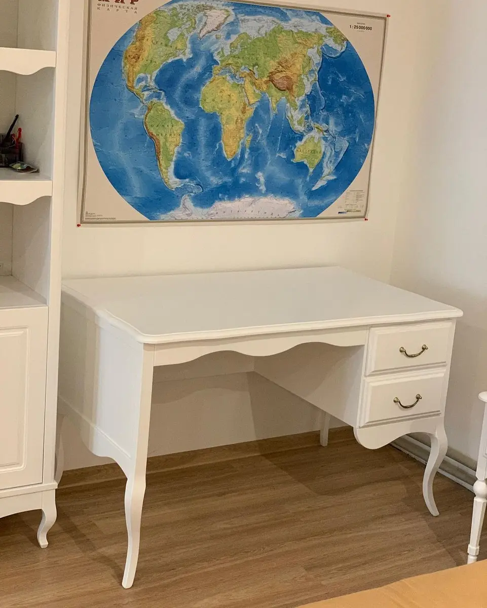 Стол письменный Авиньон с одной тумбой