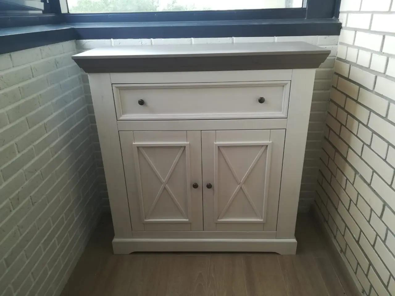 Комод Форест 2 двери 1 ящик с 2 полками Форест белый воск/серый