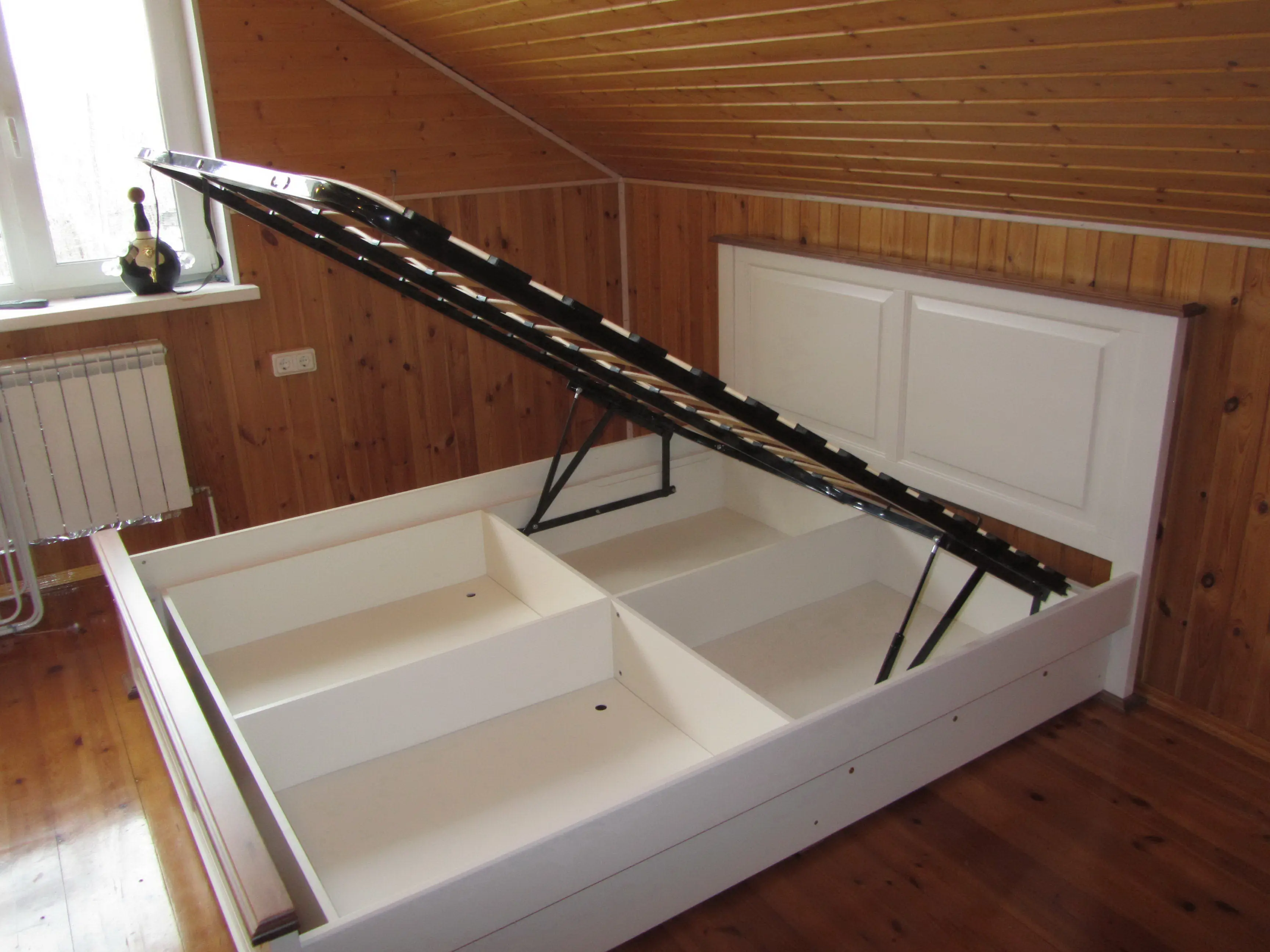 Кровать Брусно 1400х2000 с подъемным механизмом