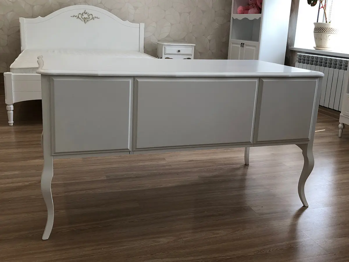 Стол Авиньон кабинетный