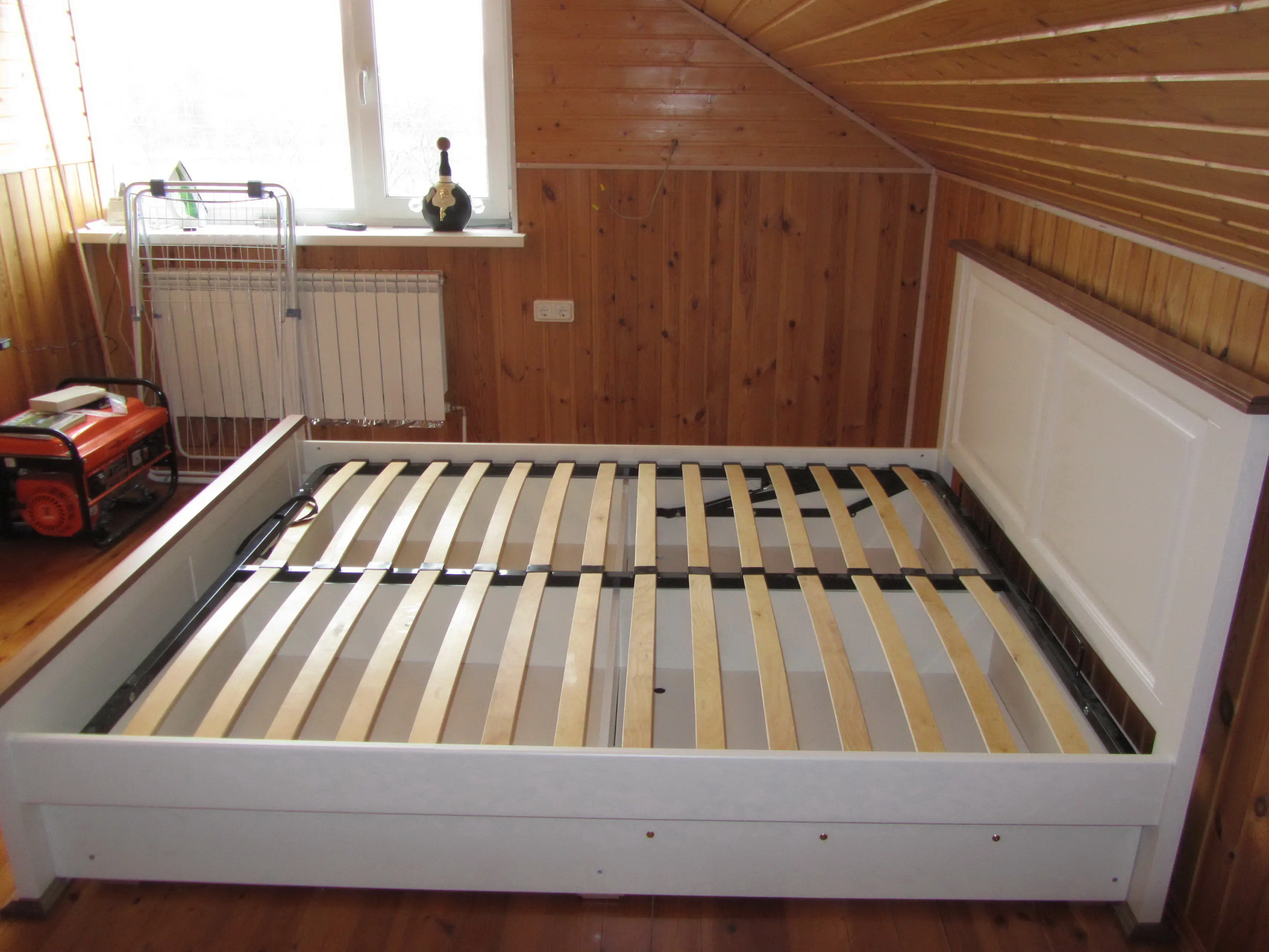 Кровать Брусно 1800х2000 с подъемным механизмом