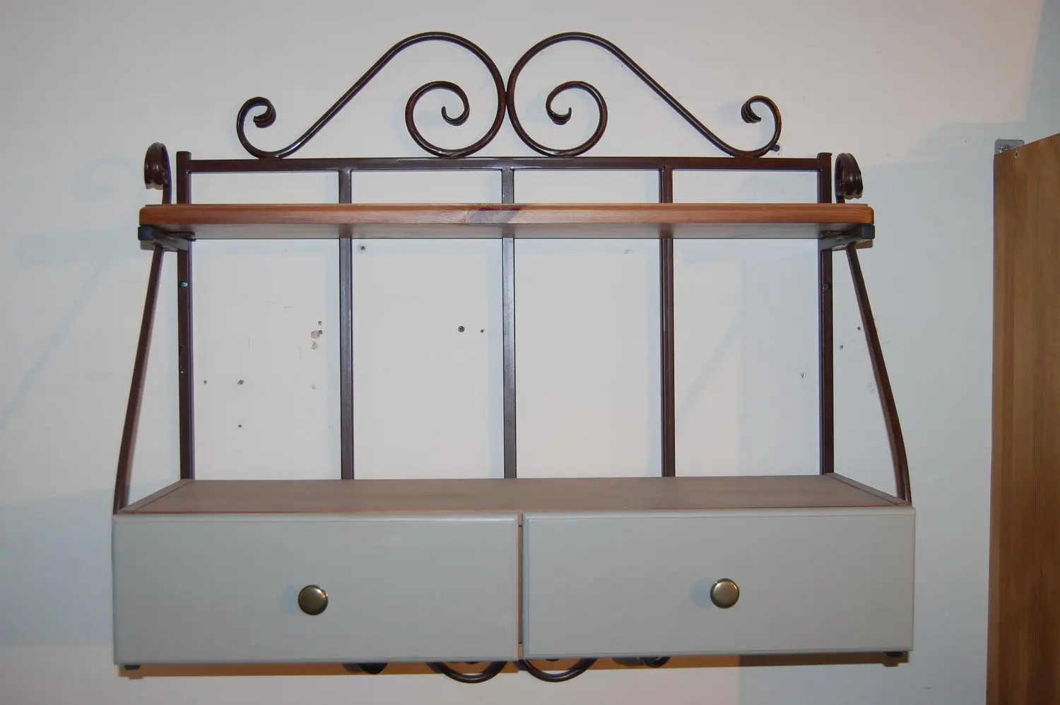 Граверса Валенсия 2-46 кованая, сосна