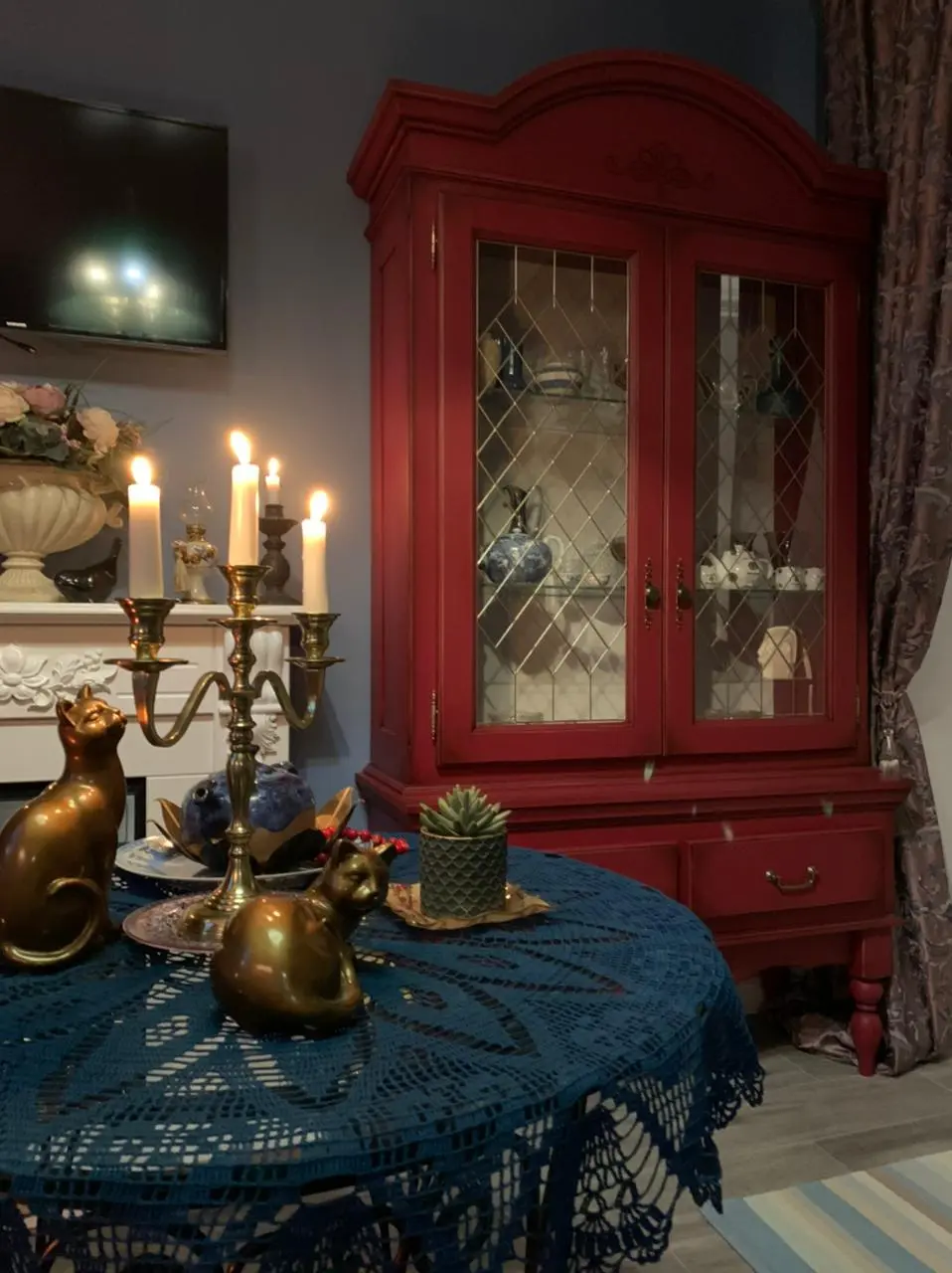 Сервант Валенсия 2-11  сосна