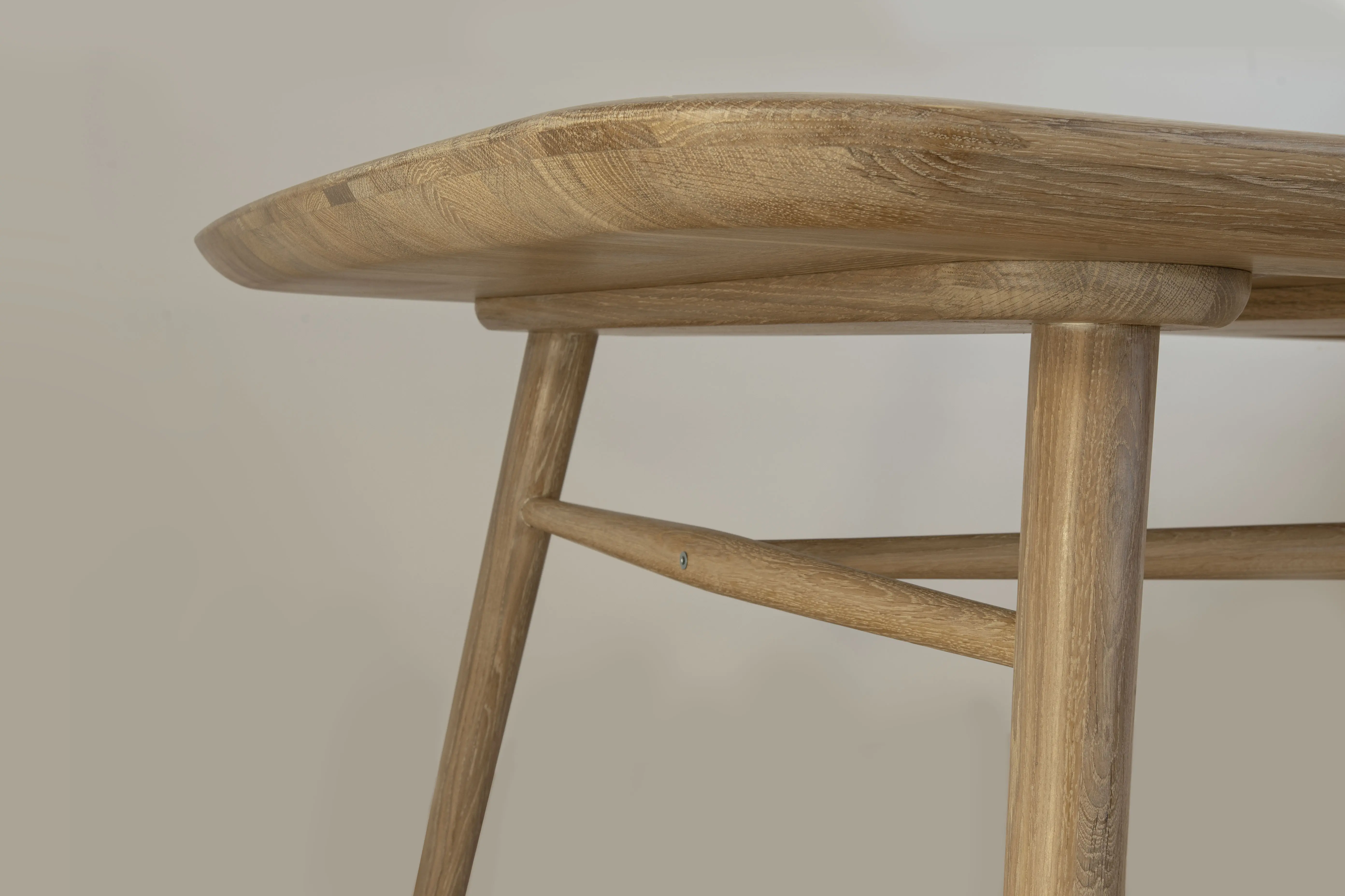 Стол Тайфун обеденный массив дуба 2000