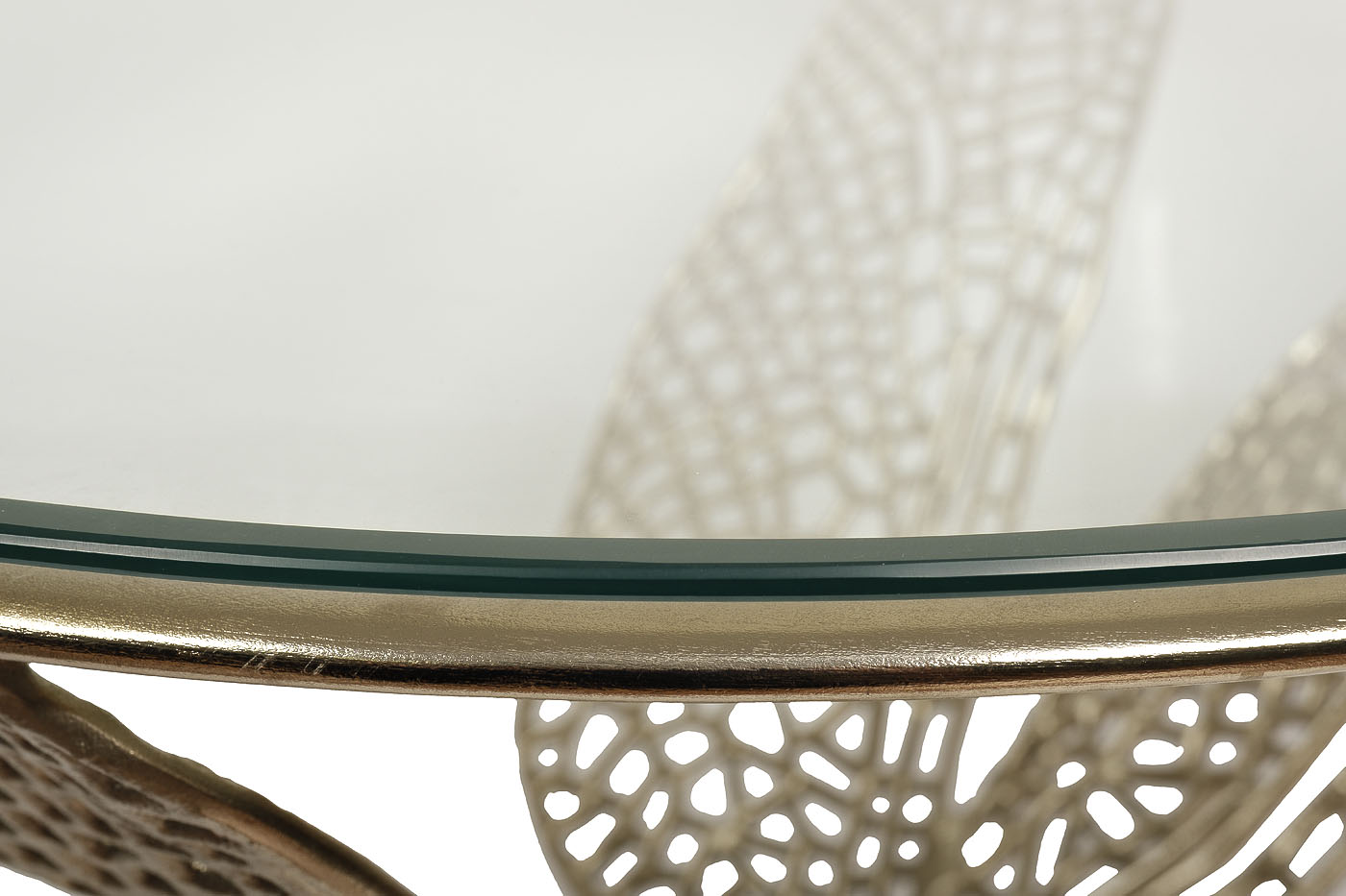 69-1018296 Стол журнальный "Стрекоза" 