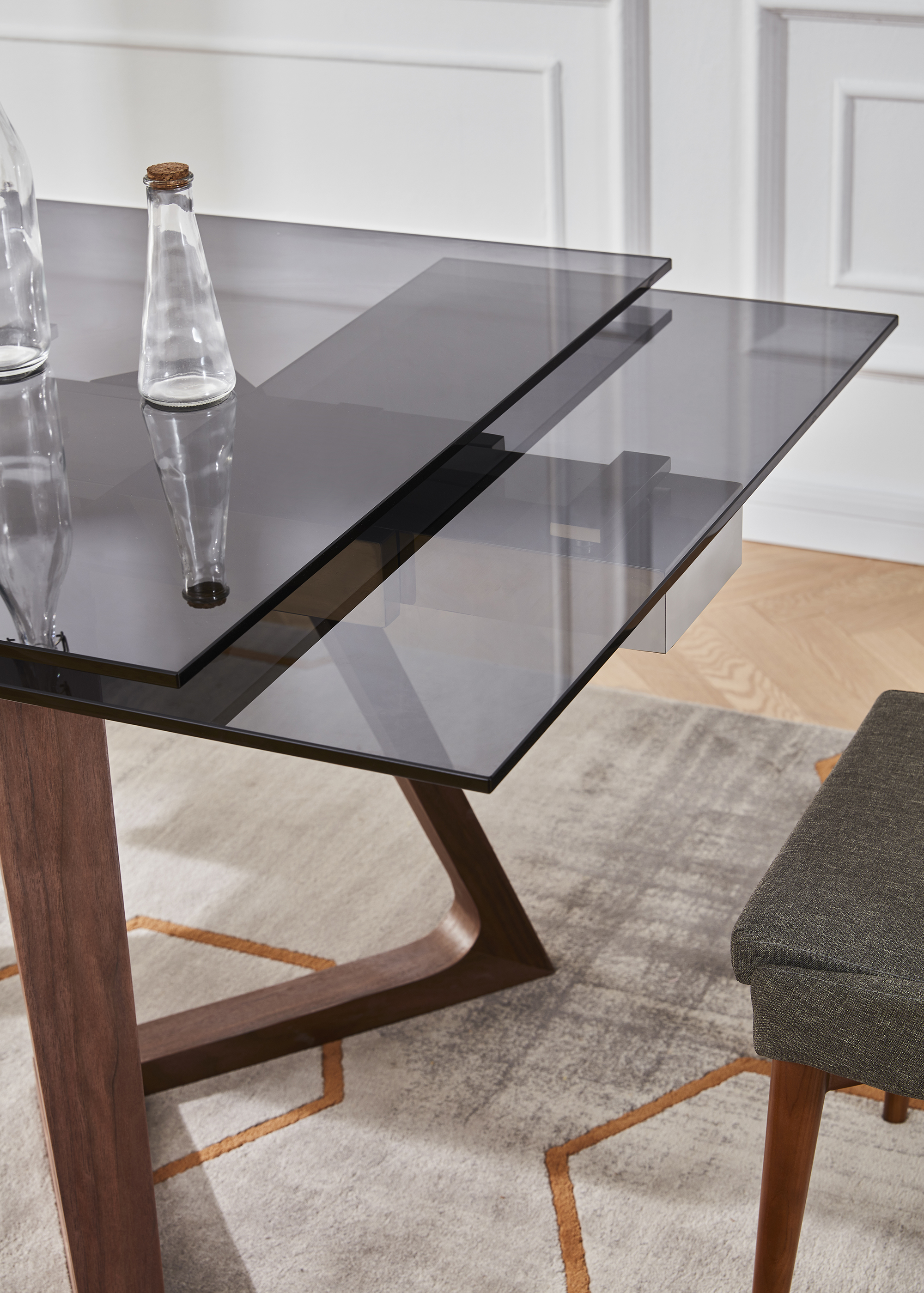 Стол обеденный раскладной Бостон Блэк MC-1772DT-S,160(240)х90х76см, затемненное стекло