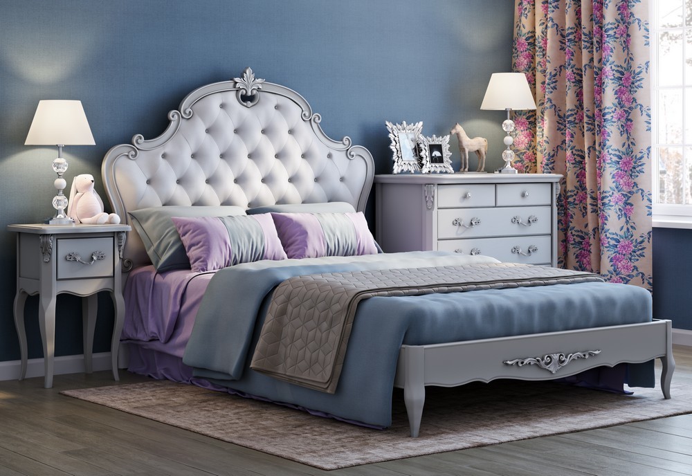 Кровать с мягким изголовьем 180*200