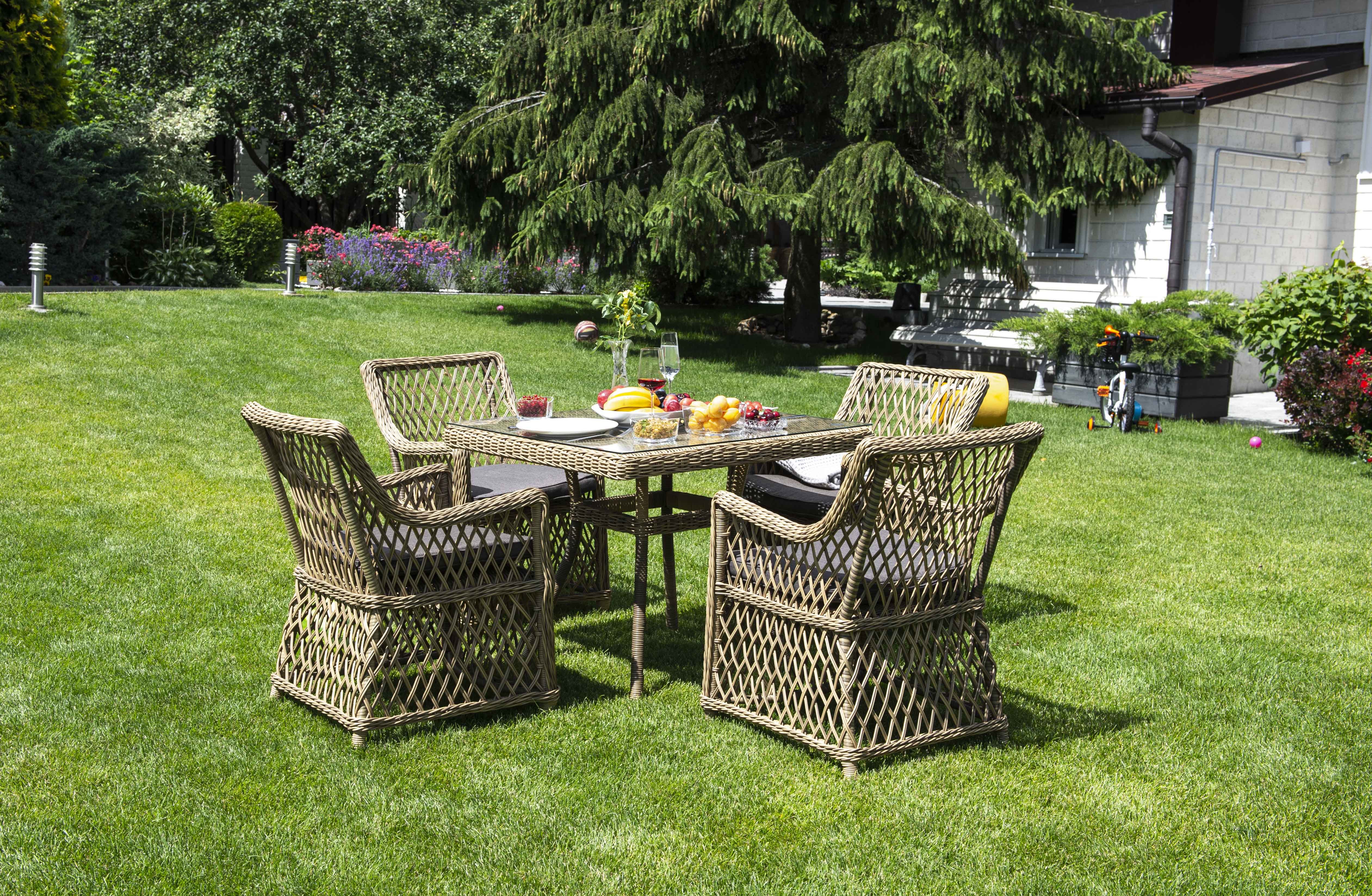 "Арлиш" стол плетеный из искусственного ротанга, цвет соломенный