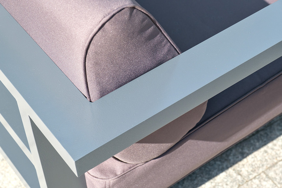 «Горнида» лаунж-зона из алюминия со столиком из HPL