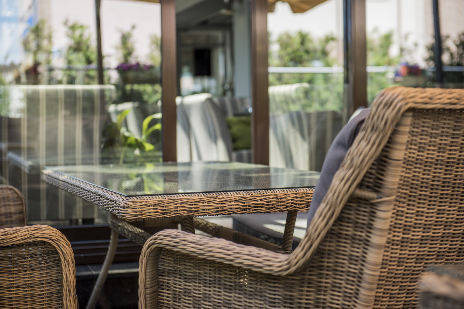 "Латтини" плетеный стол из искусственного ротанга 160х90см, цвет соломенный