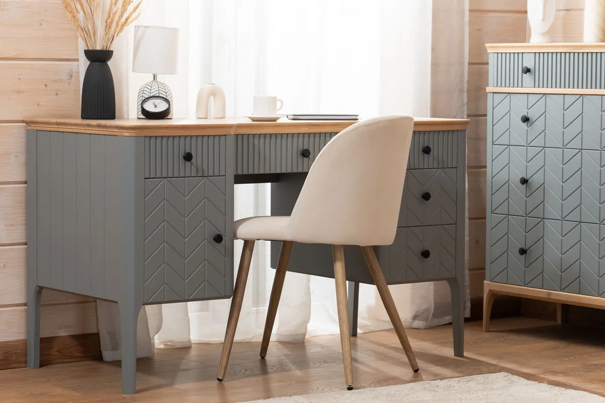 Стол письменный массив сосны Грета №4